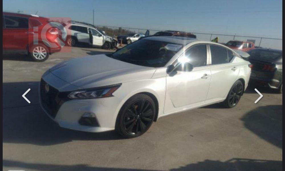 نيسان ألتيما